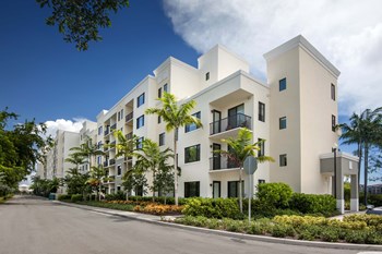 Pompano Place Apartments